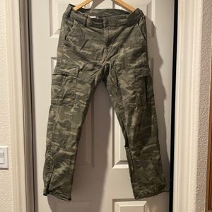 Men’s Camo Cargo Pants